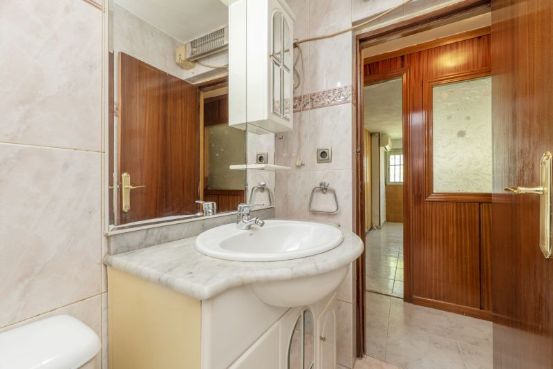 Cabinet and Vanity Installers